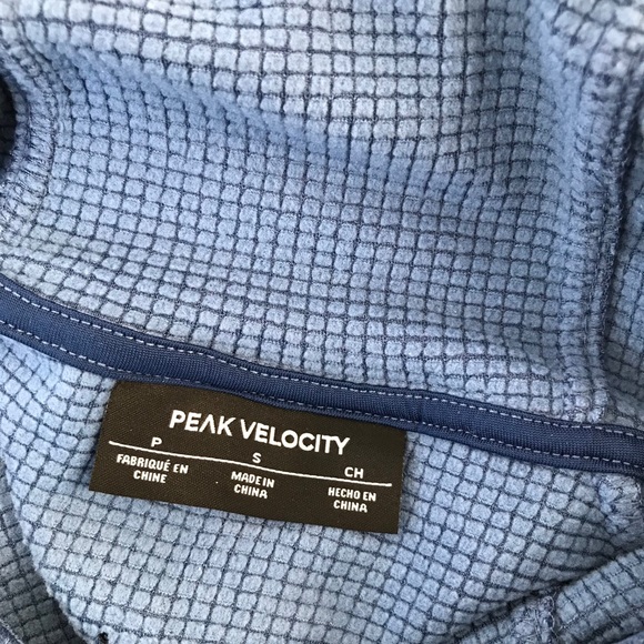 NWOT Peak Velocity Athletic Fit Run Top - Picture 2 of 3